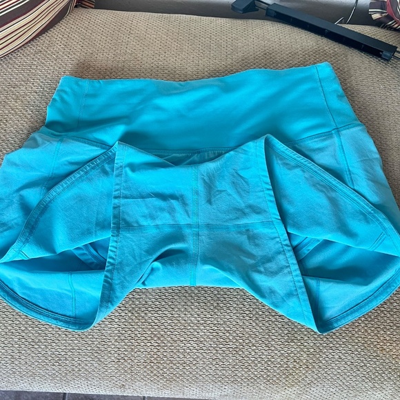 Lululemon Speed Up High Rise Shorts 4” — Size 4, Turquoise - Picture 3 of 4